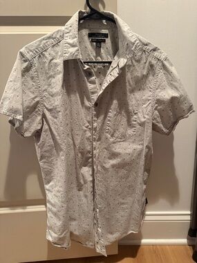 Marc Anthony Light Gray Short-Sleeve Button-Down Shirt with Micro Dot Print